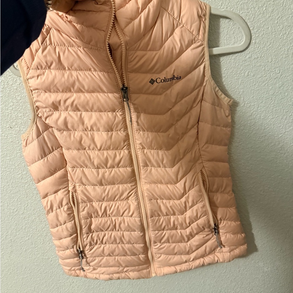 Columbia Light Peach Puffer Vest